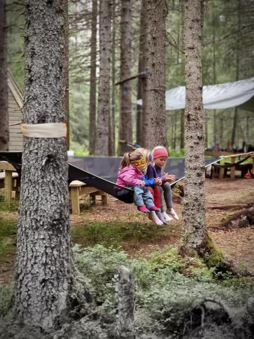 Hotel Treetop Ekne - Hytte I Skogen Med Hengebru à Levanger Extérieur photo