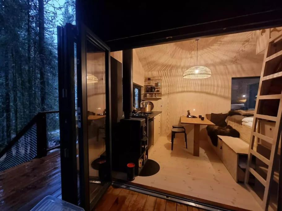 Hotel Treetop Ekne - Hytte I Skogen Med Hengebru à Levanger Extérieur photo