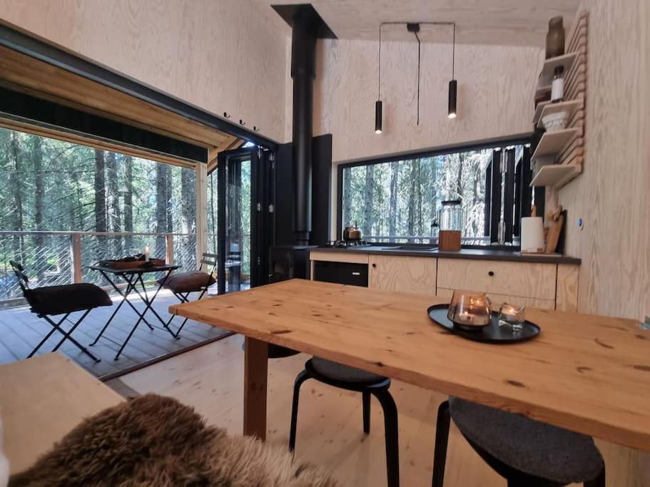 Hotel Treetop Ekne - Hytte I Skogen Med Hengebru à Levanger Extérieur photo